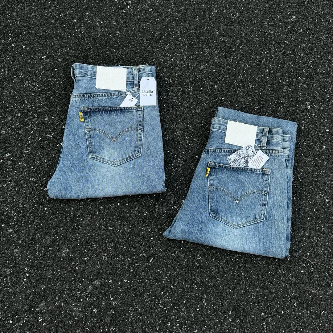 -Size upper body P286#G77 GALLERY DEPT.G letter patch pudding 5001 denim washed and distressed spliced jeans -Original purchase and pattern making to truly restore the ultimate vintage texture -Original hardware accessories, washed and other elevators, QR code analysis are all purchased from the original factory, high degree of restoration, you are welcome to compare with a certain product~ -Three-dimensional version Loose and comfortable, not picky about the figure, taller and slimmer, factory Seiko, original factory quality control, same style for men and women, can be matched with couples Versatile recommendation: must-have jeans for all seasons Color: blue Size: S-XXL (28-36)